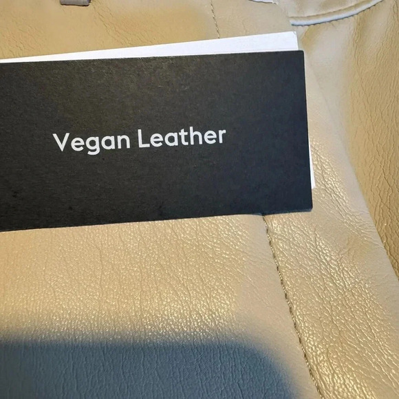 BABATON Sand White WIDE LEG VEGAN LEATHER SHORTS WOMEN SIZE 0 Article #82802 - Picture 4 of 8